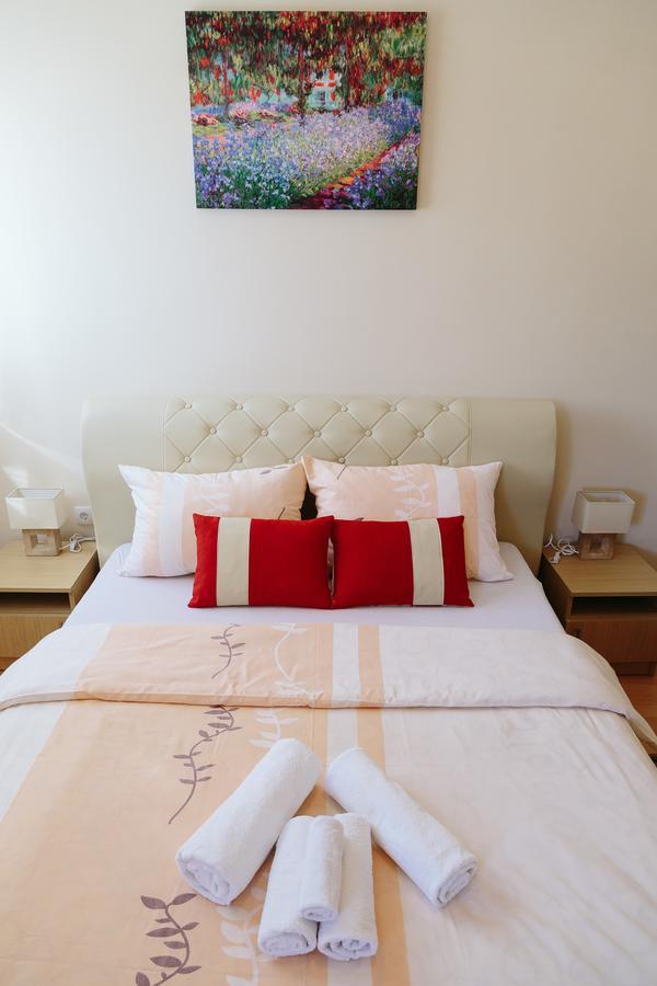 Sun City Apartments Требине Екстериор снимка