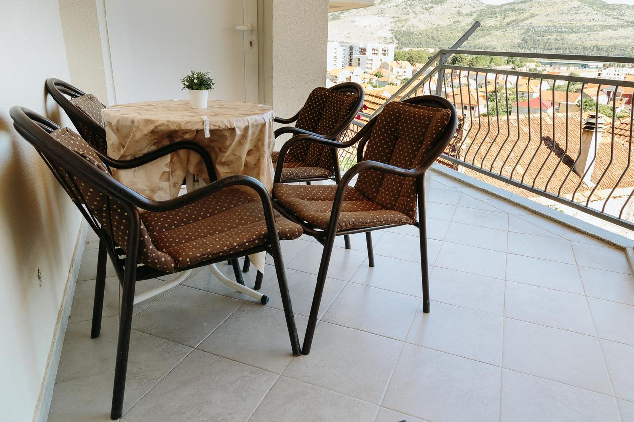 Sun City Apartments Требине Екстериор снимка
